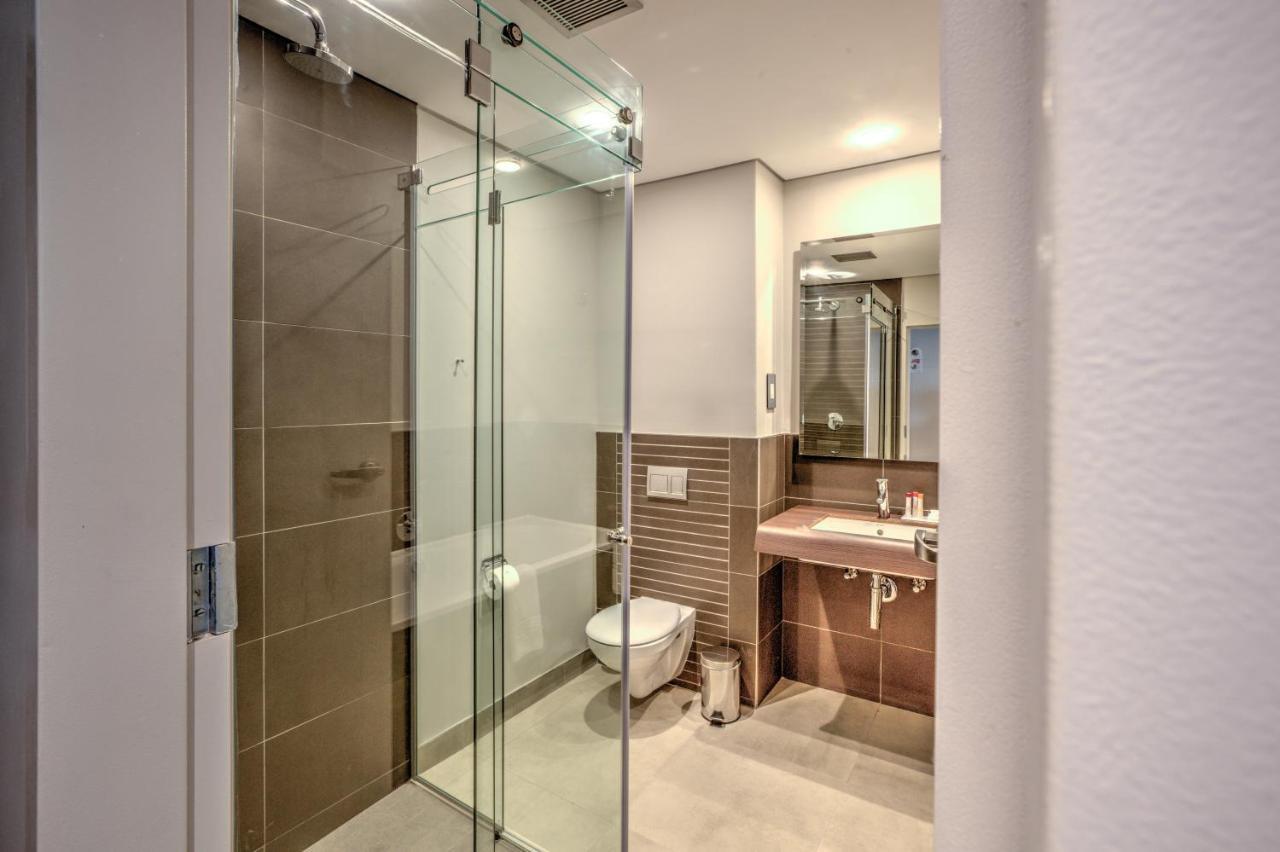 Hotel Waterfall Midrand